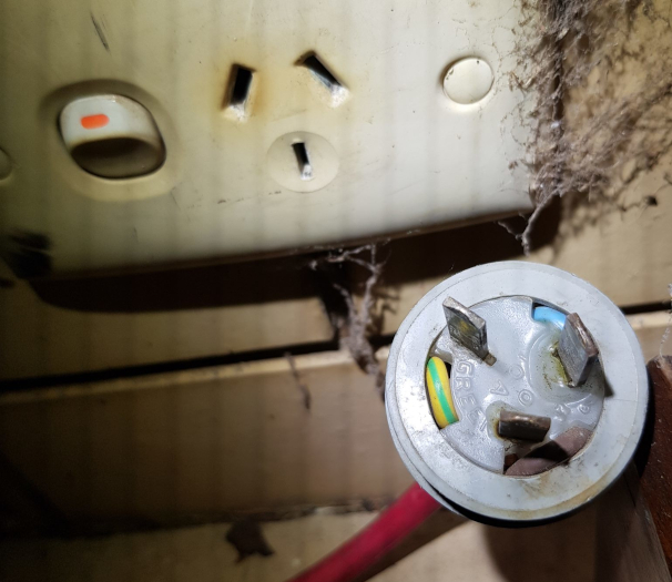 PHEV-plug-in-melt.jpg