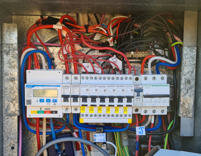 walls-cramped-smart-meter.jpg